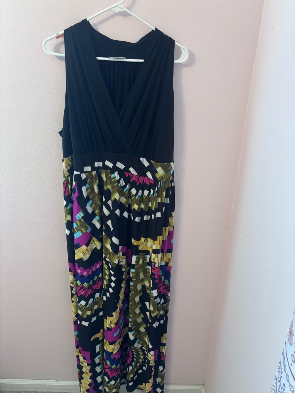 London Times Black Maxi Dress with Olive and Magenta Geometric Print - Picture 2 of 4